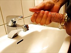 立トイレに大きな負荷