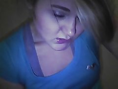 Sextoy パート 1 - nicolo33 でオナニーするウィスコンシンの少女