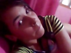 ブルネットがお尻を与えたいです。