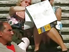 公共の場でスパイ upskirts
