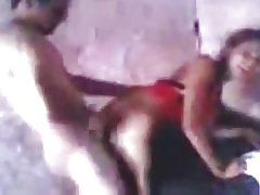 滑らかなクソお尻とタイのナレーションを与える友人