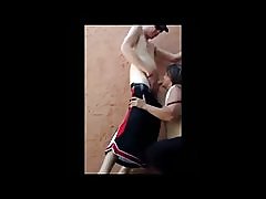 路地裏で売春婦のフェラを撮影